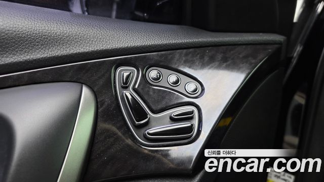 Hyundai Grandeur HG240 Modern — photo 1 of 34