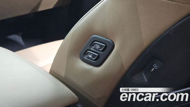 Kia Sorento Gasoline 2.5T 2WD — photo 1 of 32