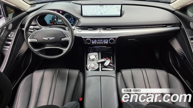 Genesis G80 e-AWD — photo 1 of 33