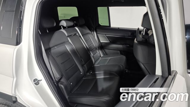 Hyundai Santafe HEV 1.6 2WD — photo 1 of 36