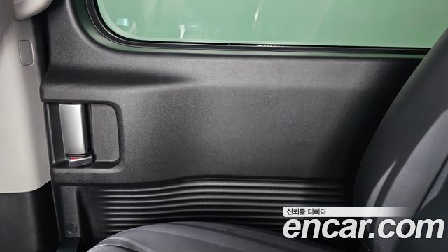 Hyundai Staria Cargo 5-Seater — photo 1 of 32