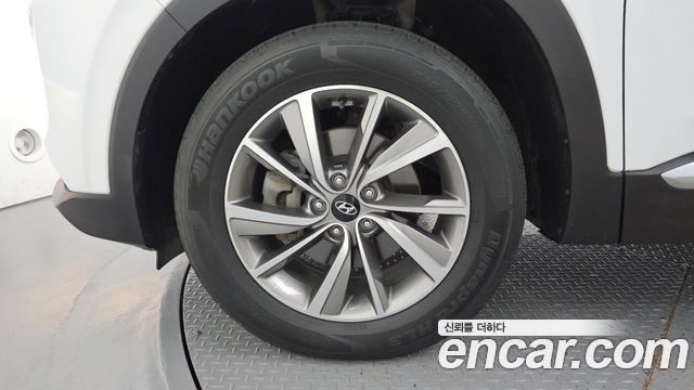 Hyundai Santafe Diesel 2,0 4WD — photo 1 of 31