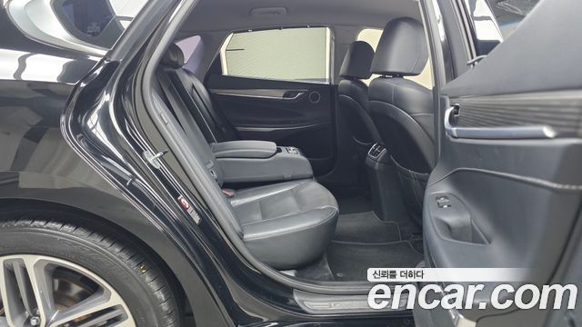 Hyundai Grandeur 2.4 Premium — photo 1 of 31