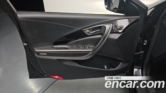 2011 Hyundai Grandeur LPG HG300 Executive, photograph 4
