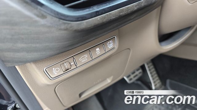 2021 Kia K8 Signature, photograph 2