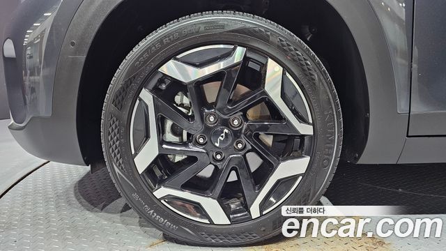 Kia Seltos Gasoline 1.6 Turbo 2WD — photo 1 of 31