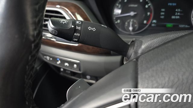 Genesis EQ900 3.8 GDI AWD — photo 1 of 31