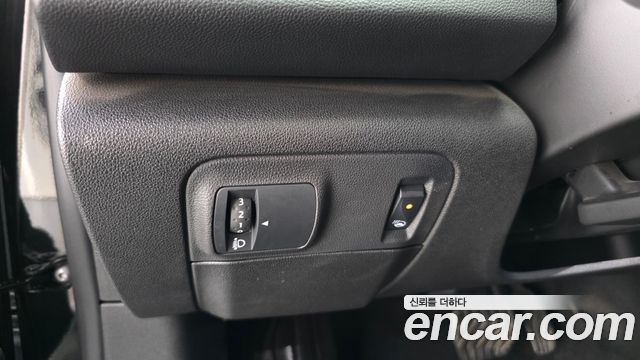 Renault-KoreaSamsung SM6 2.0 LPe SE (Rental car) — photo 1 of 29