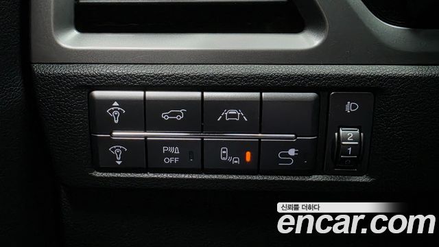 KG_Mobility_Ssangyong KORANDO Gasoline 1.5 4WD C7 — photo 1 of 36