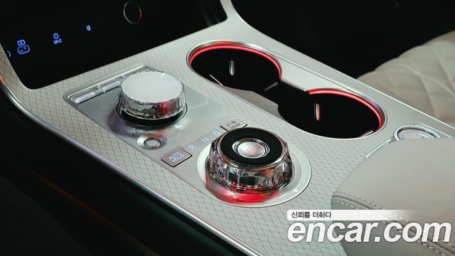 Genesis GV80 2.5T Gasoline AWD — photo 1 of 20