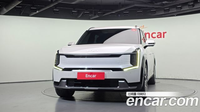 Kia EV9 Long Range 4WD — photo 1 of 20