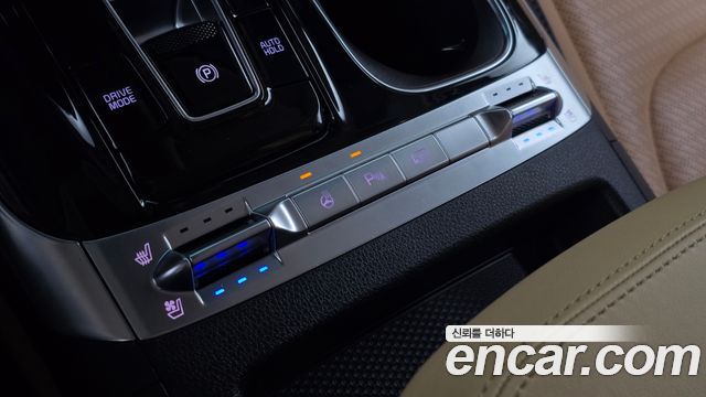 Kia Canival Gasoline 9-Seater Noblesse — photo 1 of 35