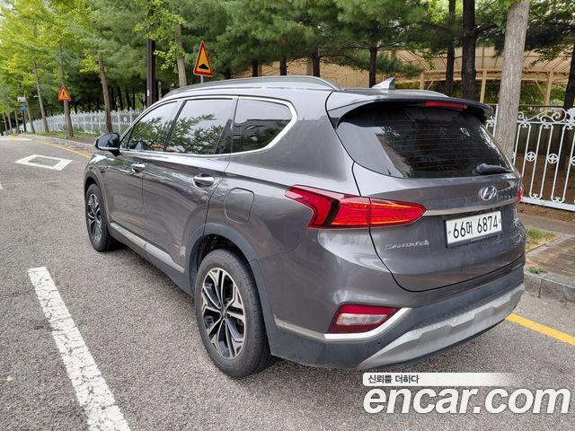 Hyundai Santafe Gasoline 2.0T 2WD — photo 1 of 17