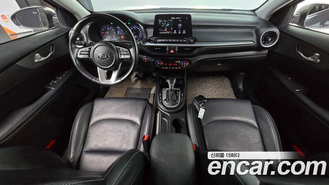 Kia K3 Prestige — photo 1 of 31