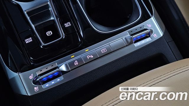 Kia Canival Gasoline 9-Seater Noblesse — photo 1 of 37