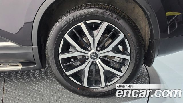 Renault-KoreaSamsung QM6 2.0 GDe RE Signature 2WD — photo 1 of 36