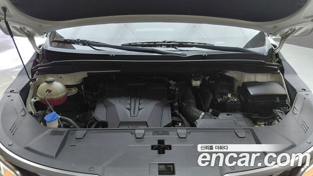 Kia Canival Gasoline 9-Seater Noblesse — photo 1 of 28