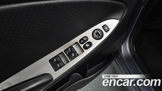 Hyundai Accent 1.6 GDI Modern — photo 1 of 30
