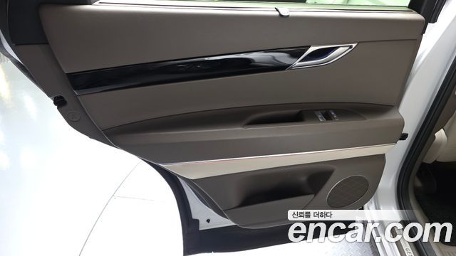 Genesis GV80 2.5T Gasoline AWD — photo 1 of 32