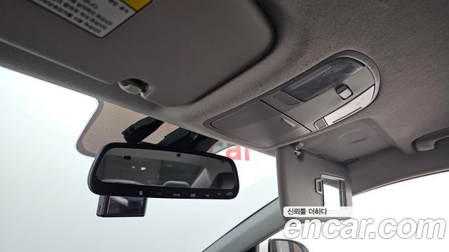 Hyundai AVANTE 1.6 — photo 1 of 30