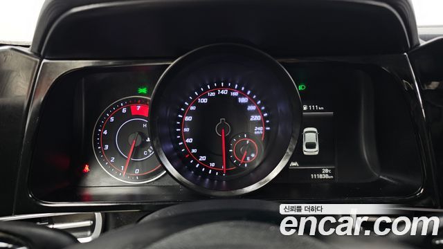 Hyundai AVANTE 1.6 — photo 1 of 31