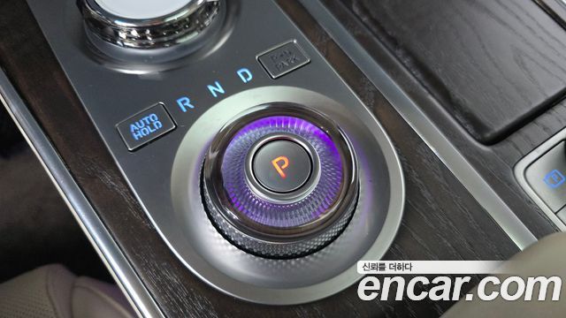 Genesis GV80 2.5T Gasoline AWD — photo 1 of 34