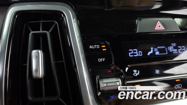 Kia Sorento Diesel 2.2 2WD — photo 1 of 35