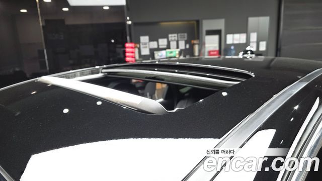 Kia K3 1.6 Turbo GT 5Door — photo 1 of 32