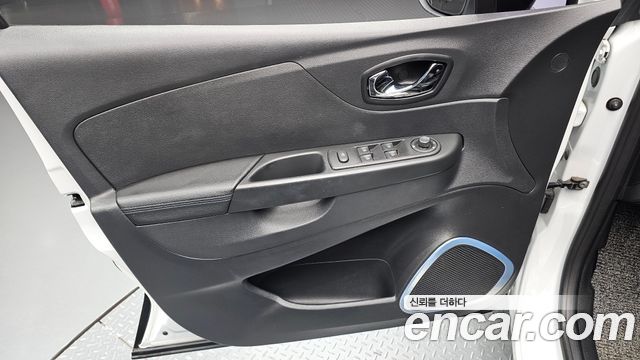 Renault-KoreaSamsung QM3 RE Signature — photo 1 of 34