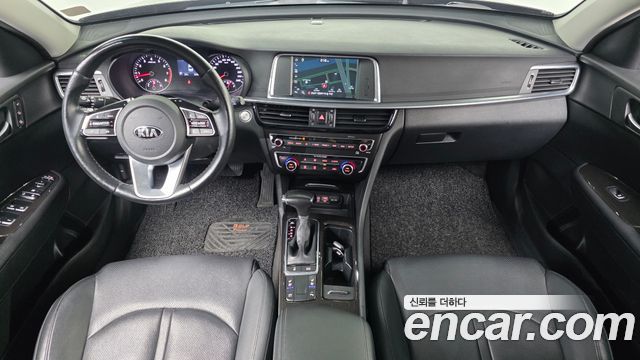 Kia K5 2.0 LPI Rental Car — photo 1 of 33