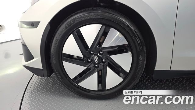 Hyundai Ioniq6 Long Range AWD — photo 1 of 39