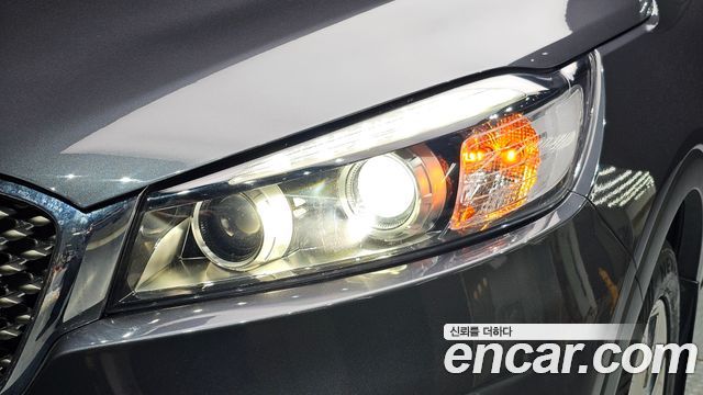 Kia Sorento Diesel 2.0 2WD — photo 1 of 33