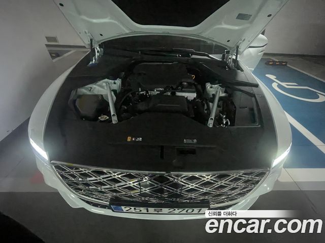 Genesis G80 Gasoline 2.5 Turbo AWD — photo 1 of 17