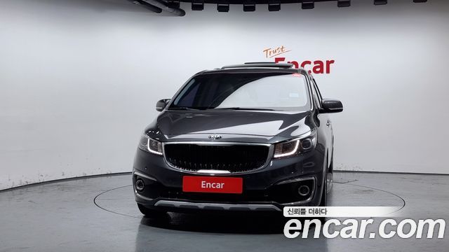 Kia Canival Gasoline 9-seater Noblesse — photo 1 of 20