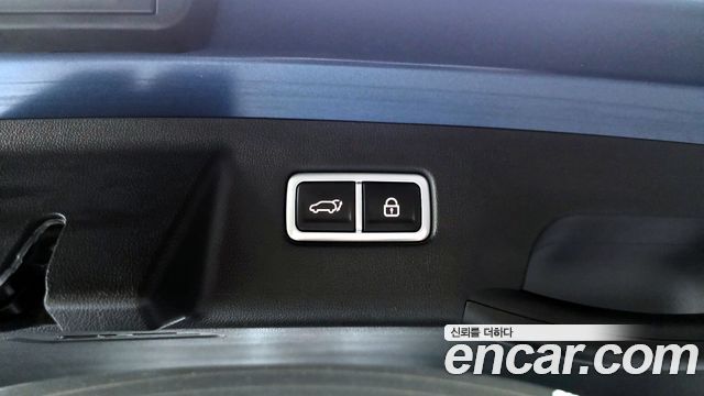 Kia Sorento Gasoline 2.5T 4WD — photo 1 of 20