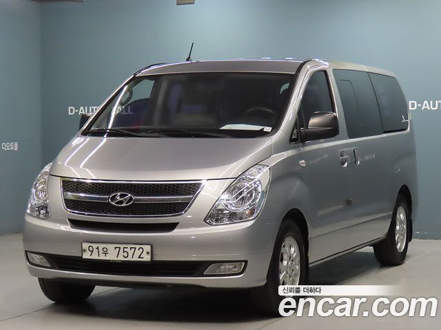 Hyundai Starex 5-Seater VAN — photo 1 of 20