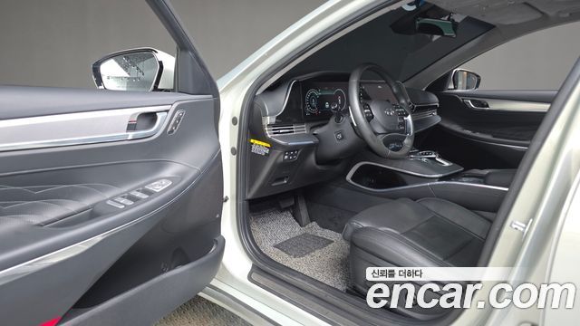 Hyundai Grandeur 2.5 — photo 1 of 20