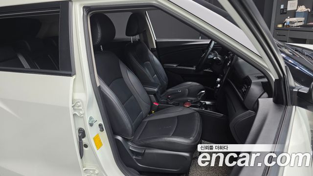 KG_Mobility_Ssangyong TIBOLI Gasoline 1.5 2WD — photo 1 of 20