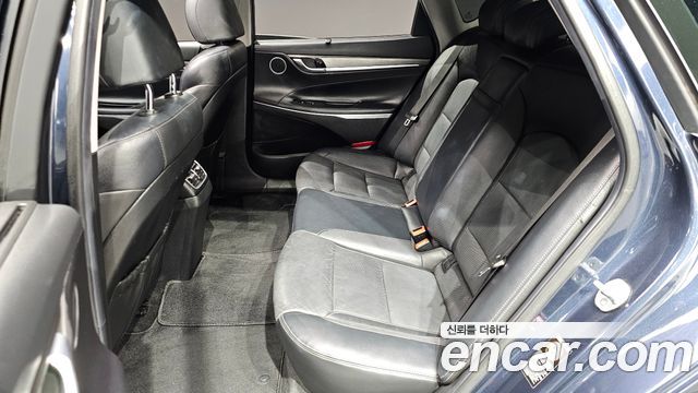Hyundai Grandeur Exclusive — photo 1 of 20