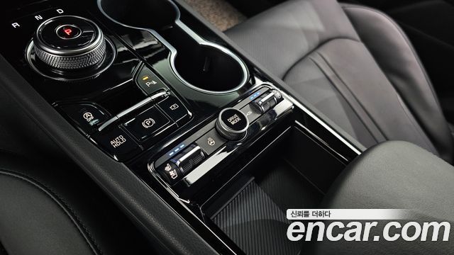 Kia K5 1.6 Turbo — photo 1 of 20