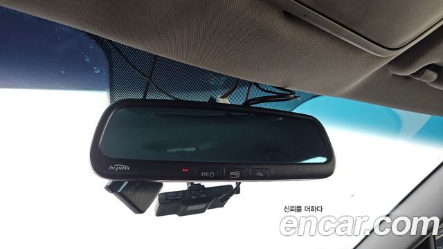 Kia K5 LPI Deluxe — photo 1 of 20