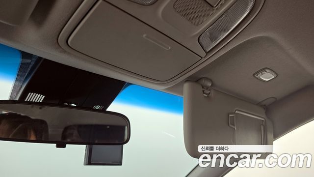 Kia Sportage Gasoline — photo 1 of 20
