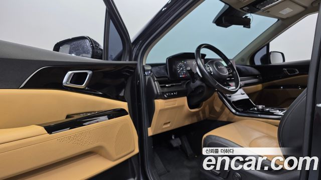Kia Canival 7-Seater Noblesse — photo 1 of 20