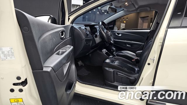 2017 Renault-KoreaSamsung QM3 RE, photograph 3