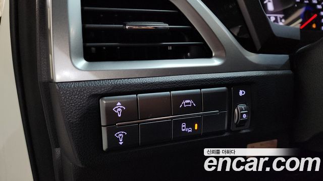 KG_Mobility_Ssangyong KORANDO Gasoline 1.5 4WD C5 — photo 1 of 20
