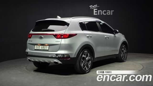 Kia Sportage Diesel 2.0 2WD — photo 1 of 20