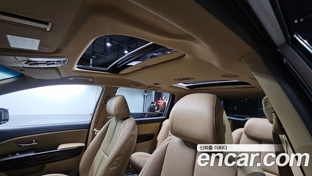 Kia Canival 9-Seater Noblesse Special — photo 1 of 20