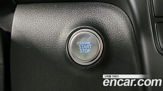 Hyundai Staria Cargo 3-Seater — photo 1 of 20