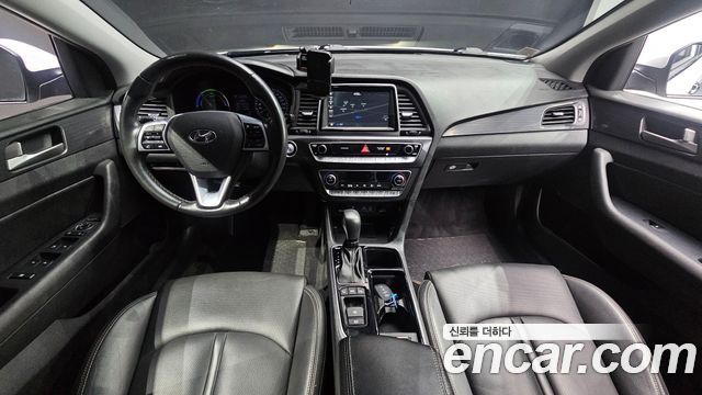 Hyundai Sonata Modern — photo 1 of 20