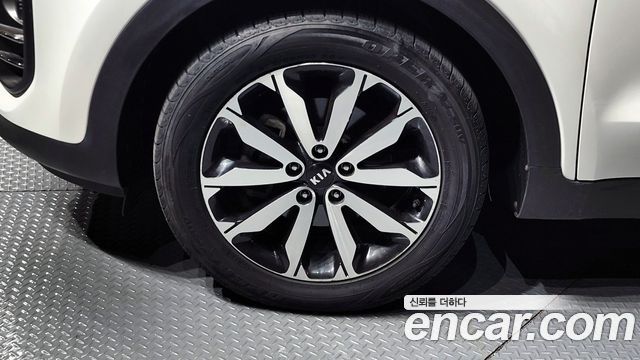Kia Sportage Diesel 1.7 2wd Noblesse — photo 1 of 20